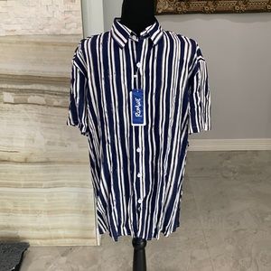 New With Tags‎ Rumwe Short Sleeve Button Down Men’s Shirt. Size L